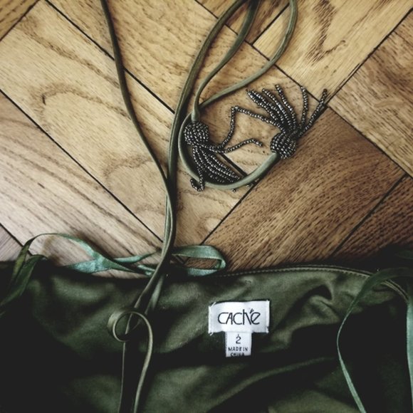 Gorgeous beaded green Cache dress - Picture 3 of 4